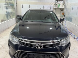 2016 Toyota Camry VII (XV50) Рестайлинг, чёрный, 2300000 рублей, вид 3