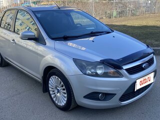 2010 Ford Focus II Рестайлинг, серебристый, 750000 рублей, вид 3