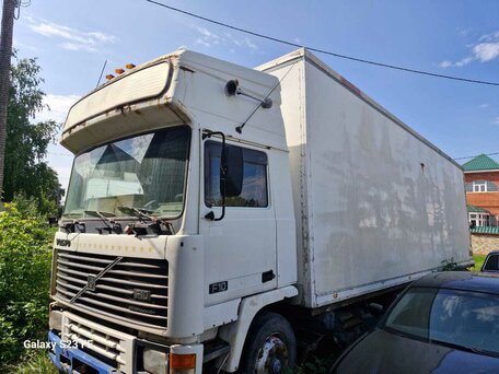 1990 Volvo F-Series, белый, 1400000 рублей, вид 2
