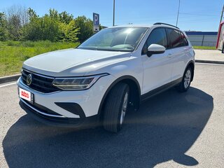 2021 Volkswagen Tiguan II Рестайлинг, белый, 2350000 рублей, вид 1