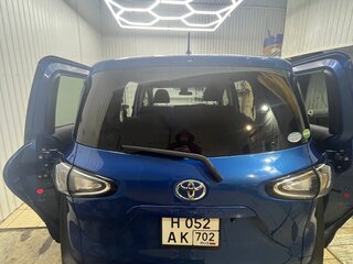 2019 Toyota Sienta II Рестайлинг, синий, 1450000 рублей, вид 2