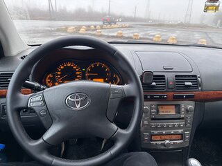 2007 Toyota Avensis II Рестайлинг, серебристый, 650000 рублей, вид 5
