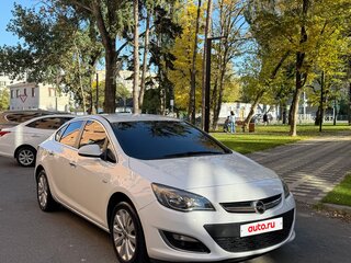2013 Opel Astra J Рестайлинг, белый, 970000 рублей, вид 2