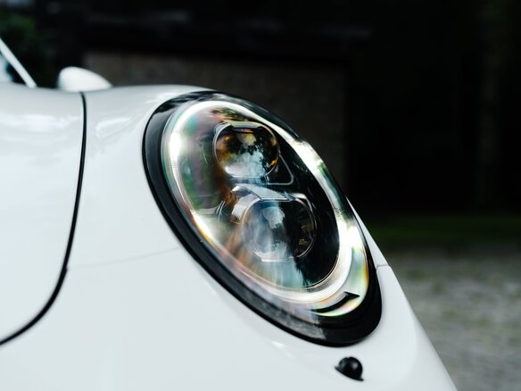 2016 Porsche 911 Carrera 4S VII (991) Рестайлинг, белый, 8049000 рублей - вид 17