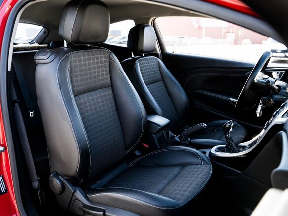 2012 Opel Astra GTC J Рестайлинг, красный, 760000 рублей - вид 21