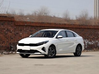 2026 Kia K3 II (China Market) Рестайлинг, белый, 1710000 рублей, вид 1