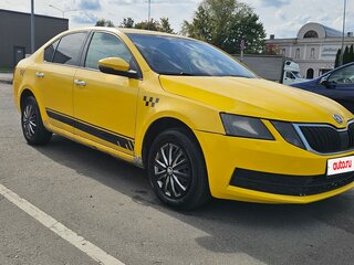 2018 Skoda Octavia III (A7) Рестайлинг, жёлтый, 740000 рублей, вид 2
