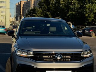 2021 Volkswagen Tiguan Allspace II Рестайлинг, серебристый, 2790000 рублей, вид 2