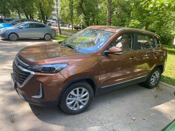 2023 BAIC X35, коричневый - вид 2