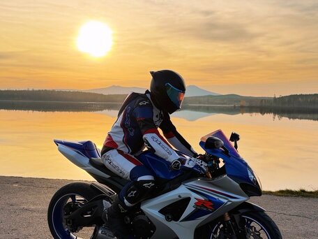 2008 Suzuki GSX-R 1000, белый, 1000055 рублей, вид 1