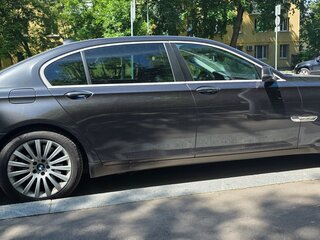 2013 BMW 7 серии Long 750Li xDrive V (F01/F02/F04) Рестайлинг, чёрный, 1400000 рублей, вид 3