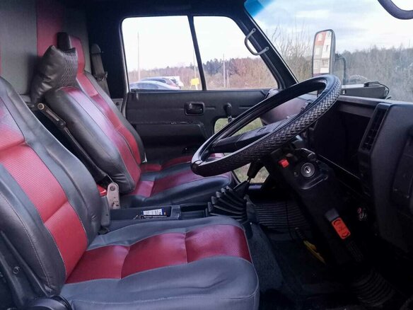 1992 Isuzu Elf (N-series), белый, 600000 рублей - вид 7