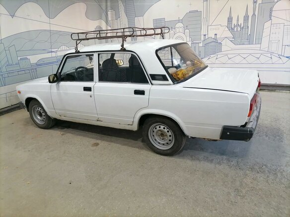 2010 Lada (ВАЗ) 2107, белый, 90000 рублей - вид 1
