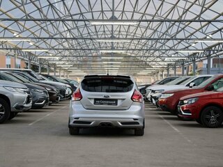 2011 Ford Focus III, серебристый, 690000 рублей, вид 4