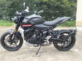 2024 Triumph Trident 660, чёрный, 860000 рублей - вид 8