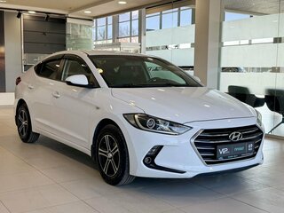 2018 Hyundai Elantra VI (AD), белый, 1737000 рублей, вид 3