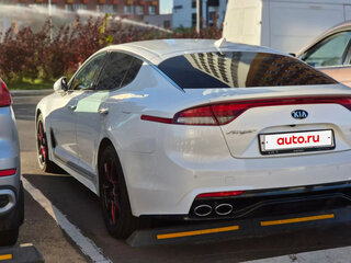 2021 Kia Stinger I, белый, 3000000 рублей, вид 4