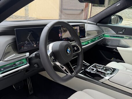 2026 BMW 7 серии 740d xDrive VII (G70), чёрный, 19000000 рублей, вид 5