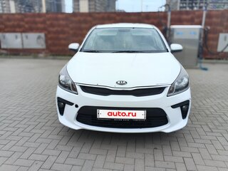 2018 Kia Rio IV, белый, 800000 рублей, вид 2