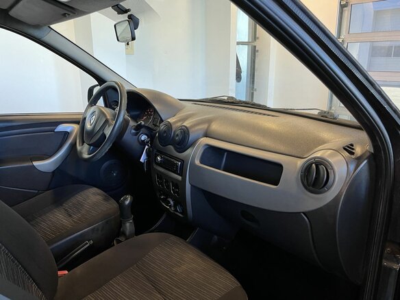 2011 Renault Logan I Рестайлинг, чёрный, 270000 рублей - вид 10