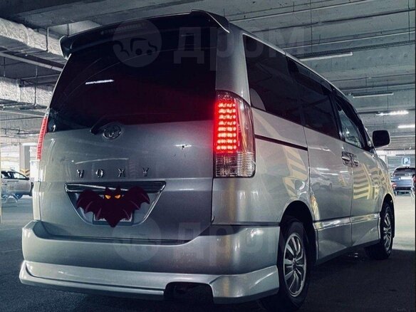 2002 Toyota Voxy I (R60), серый - вид 3