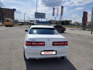 1997 Toyota Mark II VIII (X100), белый, 850000 рублей, вид 4