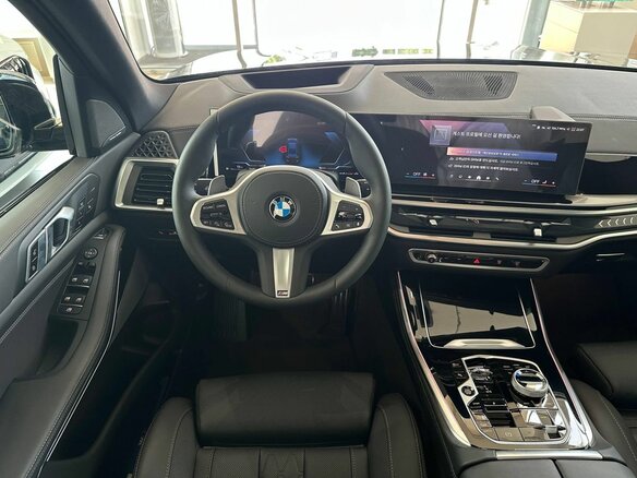 2026 BMW X5 40i IV (G05/G18) Рестайлинг, чёрный, 15700000 рублей - вид 13