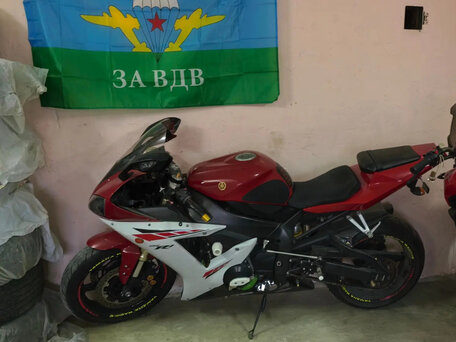 2002 Yamaha YZF-R1, красный, 500000 рублей, вид 1