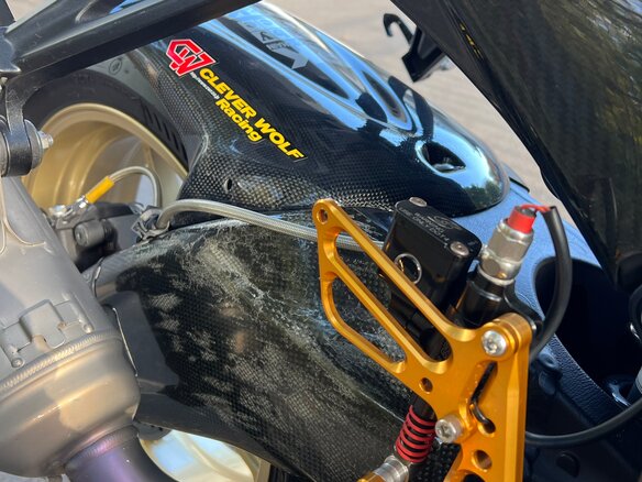 2011 Suzuki GSX-R 600, белый, 795000 рублей - вид 9