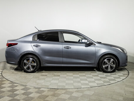 2017 Kia Rio IV, серый, 1129700 рублей, вид 4