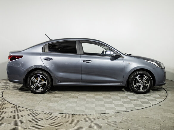 2017 Kia Rio IV, серый, 1129700 рублей - вид 3