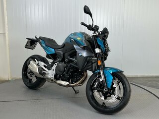 2025 BMW F 900 R, синий, 1169000 рублей, вид 2
