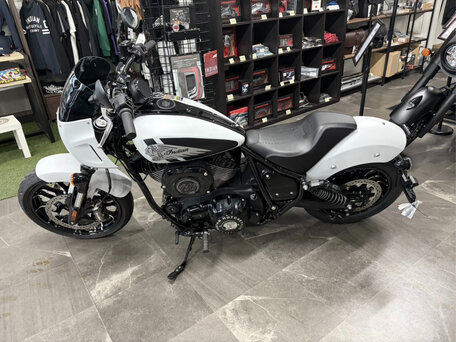 2024 Indian Chief, белый, 1560000 рублей, вид 2