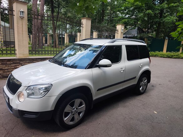 2012 Skoda Yeti I, белый, 800000 рублей - вид 5