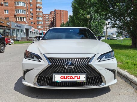 2018 Lexus ES 250 VII, белый, 3520000 рублей, вид 4
