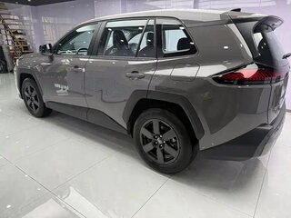 2026 Toyota RAV4 VI (XA60), серебристый, 4715495 рублей, вид 3
