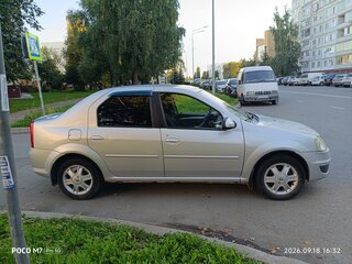 2013 Renault Logan I Рестайлинг, серебристый, 370000 рублей, вид 2