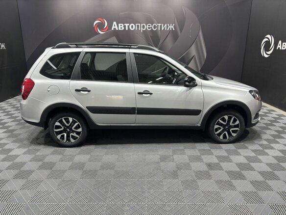 2026 Lada (ВАЗ) Granta Cross I Рестайлинг, серебристый - вид 3