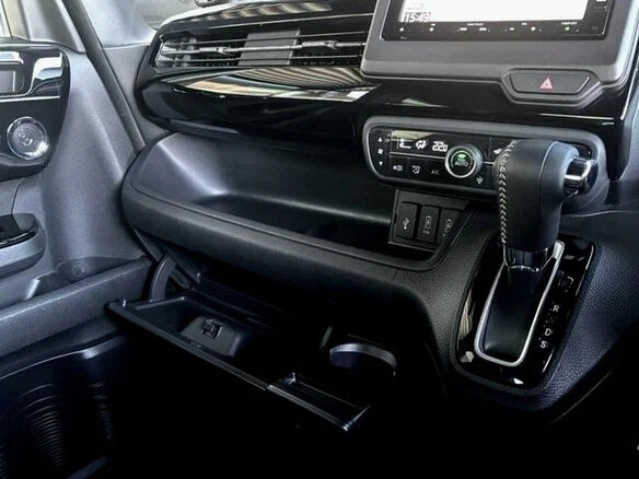 2022 Honda N-BOX II Рестайлинг, чёрный, 920000 рублей - вид 13