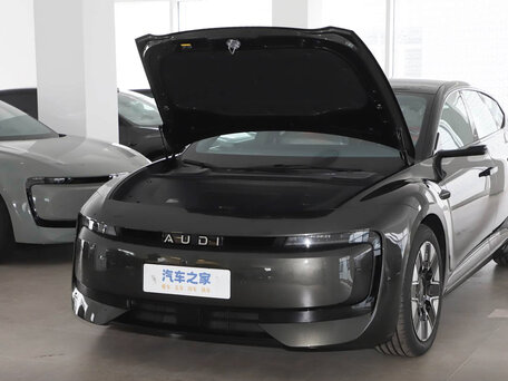 2026 Audi E5 100 kWh, чёрный, 7100000 рублей, вид 2