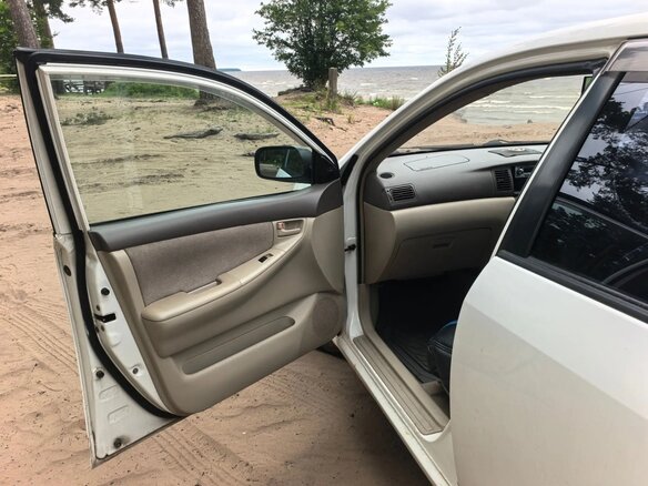 2000 Toyota Corolla VIII (E110), белый, 315000 рублей - вид 5