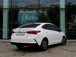 2021 Hyundai Solaris II Рестайлинг, белый, 1695000 рублей, вид 5