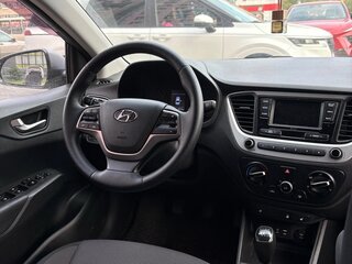 2017 Hyundai Solaris II, серый, 1250000 рублей, вид 5