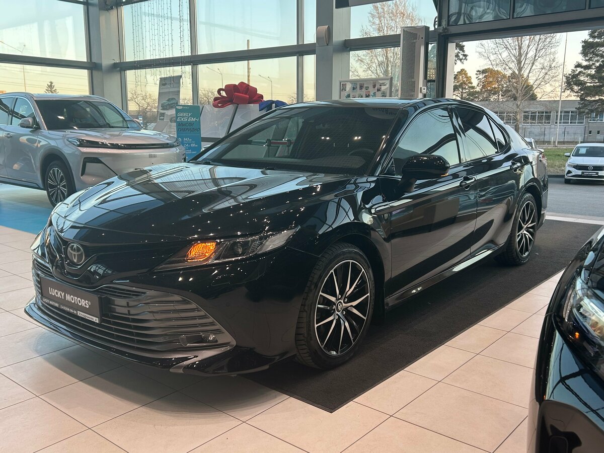 Открыть фотографии: Toyota Camry VIII (XV70)
