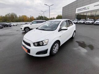 2012 Chevrolet Aveo II, белый, 620000 рублей, вид 1