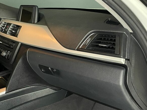 2012 BMW 3 серии 320i VI (F3x), белый, 1599000 рублей - вид 11