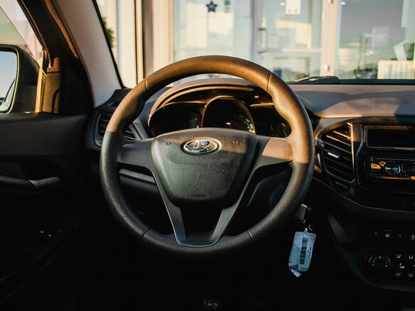 2016 Lada (ВАЗ) Vesta I, чёрный, 680000 рублей - вид 12
