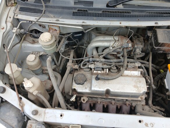 2002 Mitsubishi Dingo I Рестайлинг, серебристый - вид 5