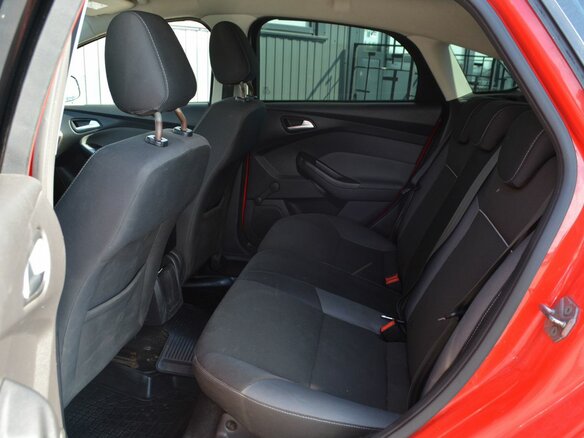 2012 Ford Focus III, красный - вид 16
