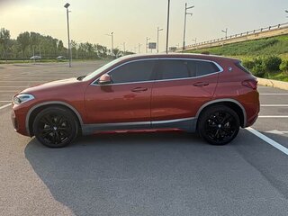 2021 BMW X2 sDrive20i I (F39), оранжевый, 1780000 рублей, вид 4